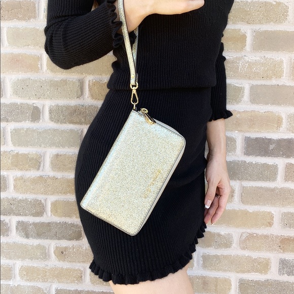 SALE‼️👜💕Michael Kors Glitter pale gold wallet - Picture 4 of 5